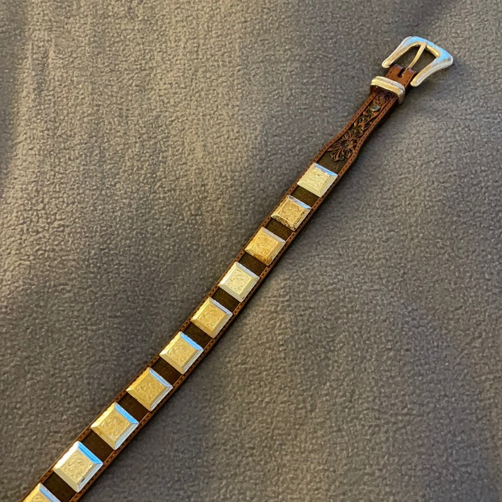 Western belt 28